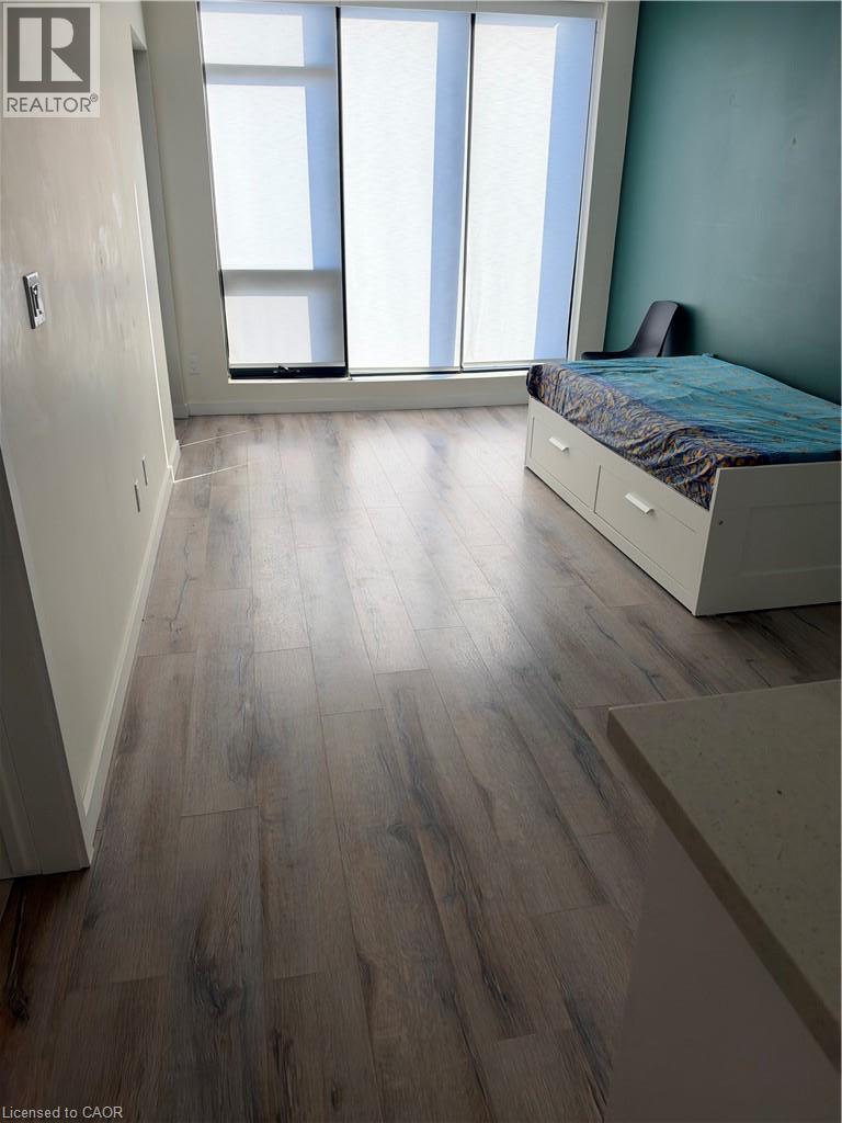 690 King Street West — photo 7