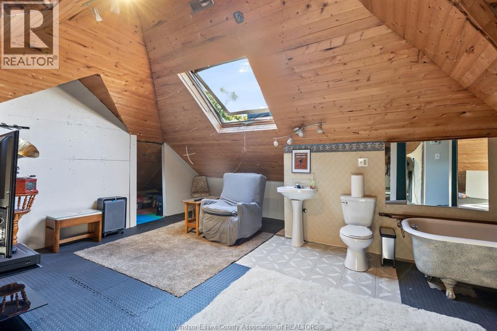 493 MOY AVENUE - 18