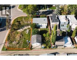435 51 Avenue - photo 2