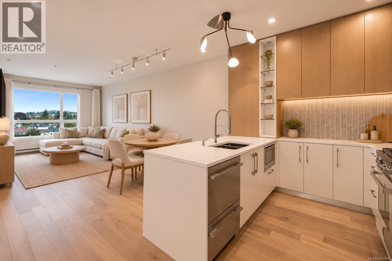 409 2285 Bowker Avenue, Oak Bay