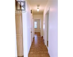 Eat in kitchen - 184 East 35th Street, Hamilton, ON L8V3Y2 Photo 11