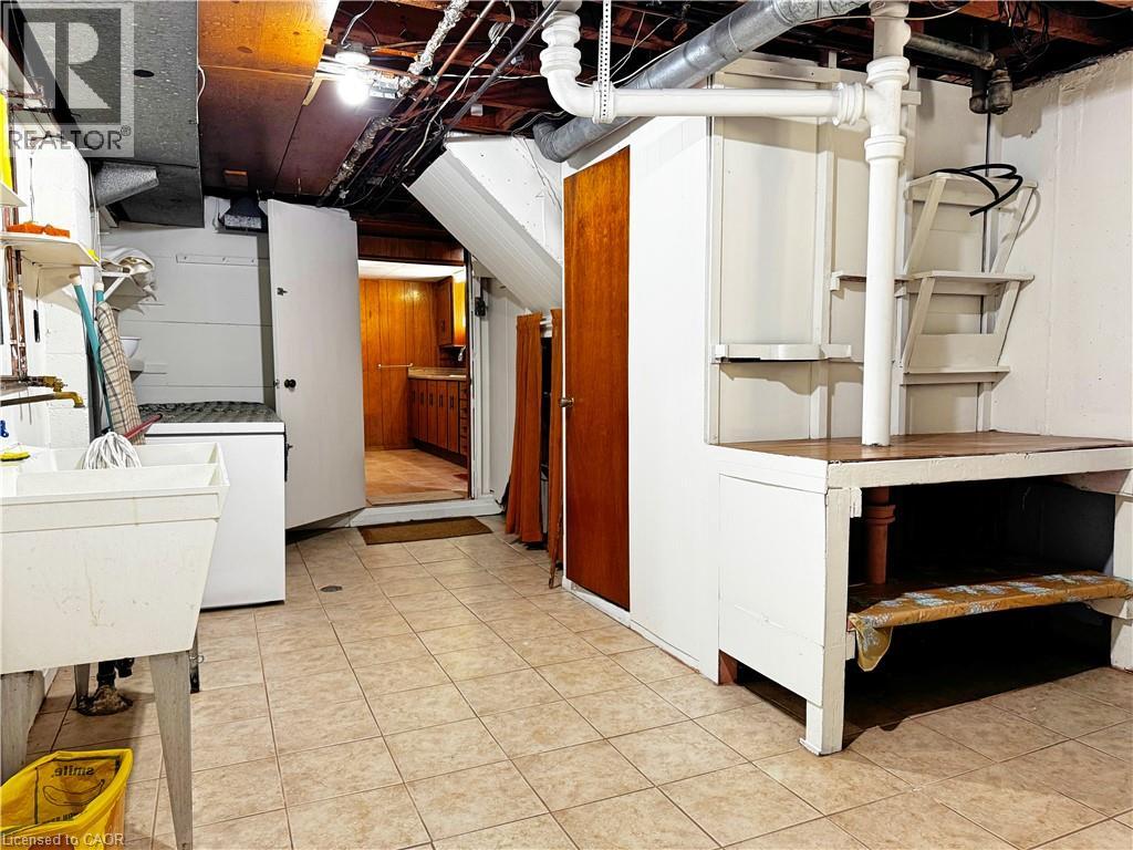 184 East 35th Street — photo 29