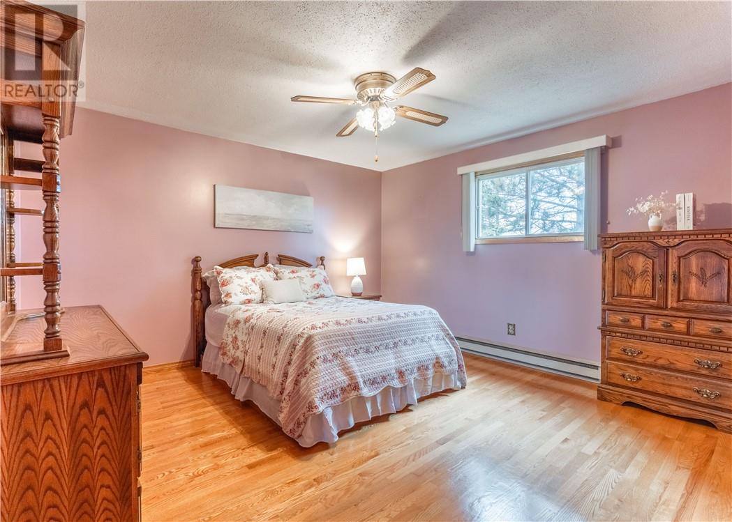 2979 Stanley Street - 11