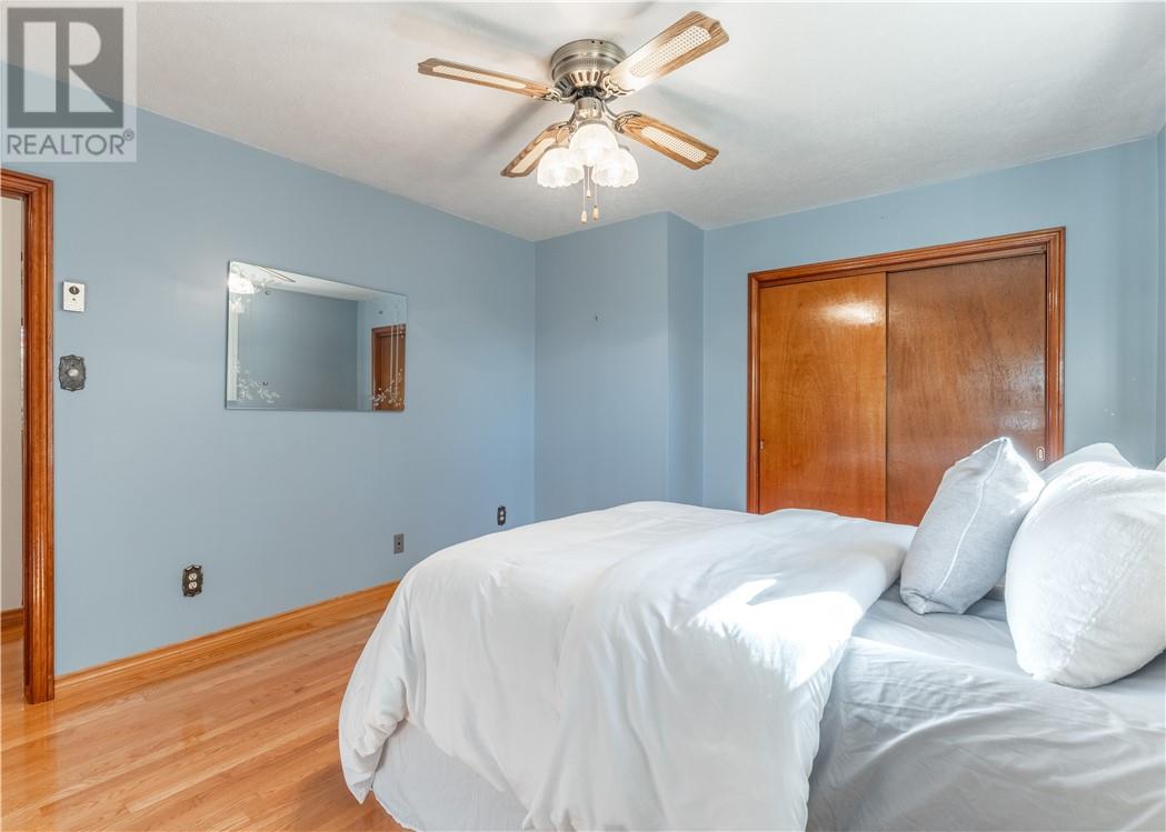 2979 Stanley Street - 16