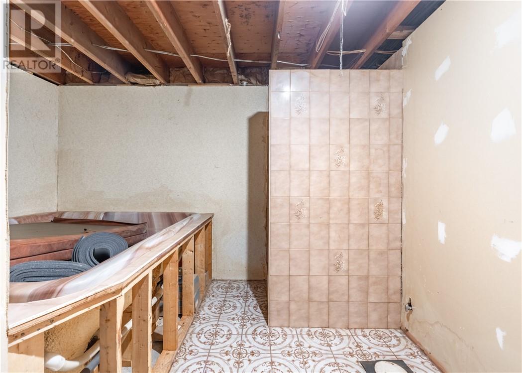 2979 Stanley Street - Image 21