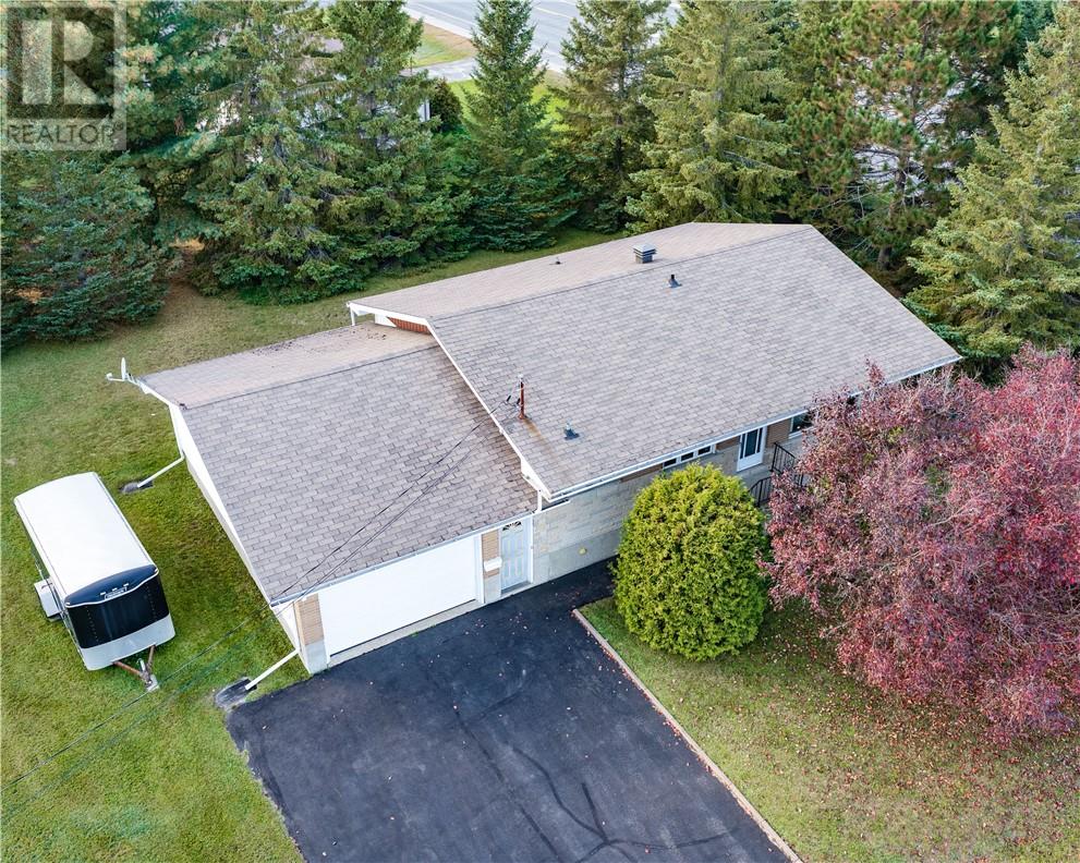 2979 Stanley Street - 30