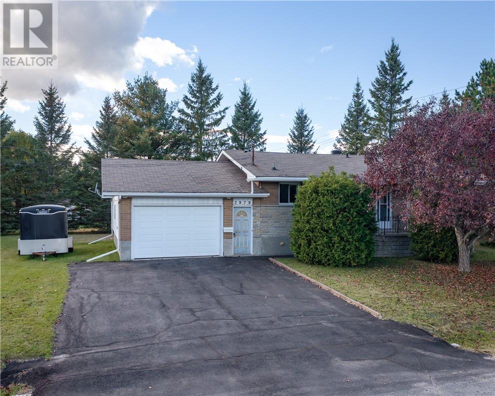 2979 Stanley Street - 32