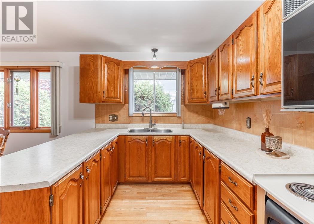 2979 Stanley Street - Image 9