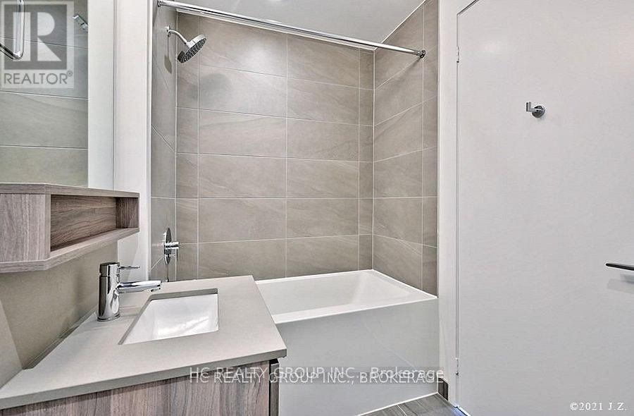 950 Portage Parkway — photo 18