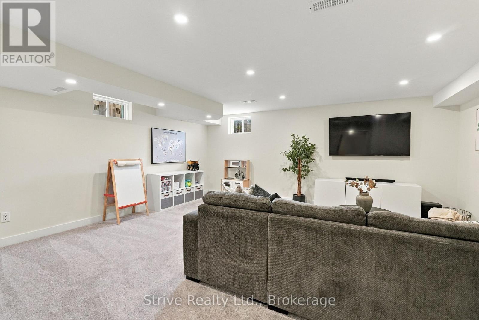 18 BUD DOUCETTE COURT - 38