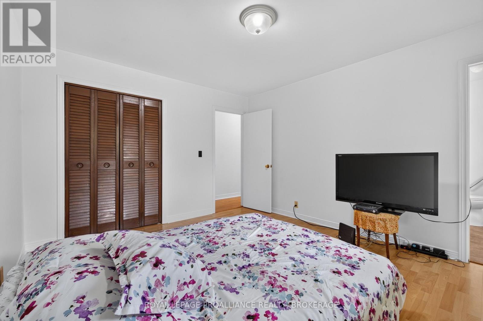 935 MCKNIGHT ROAD - 12