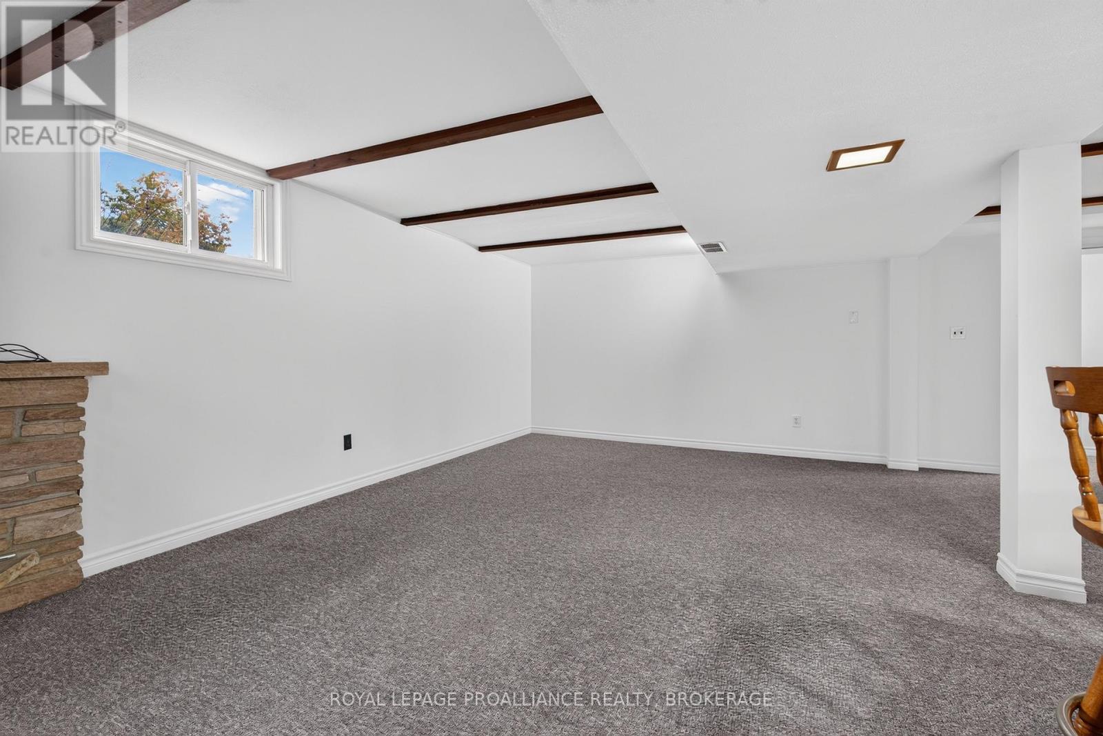 935 MCKNIGHT ROAD - 18