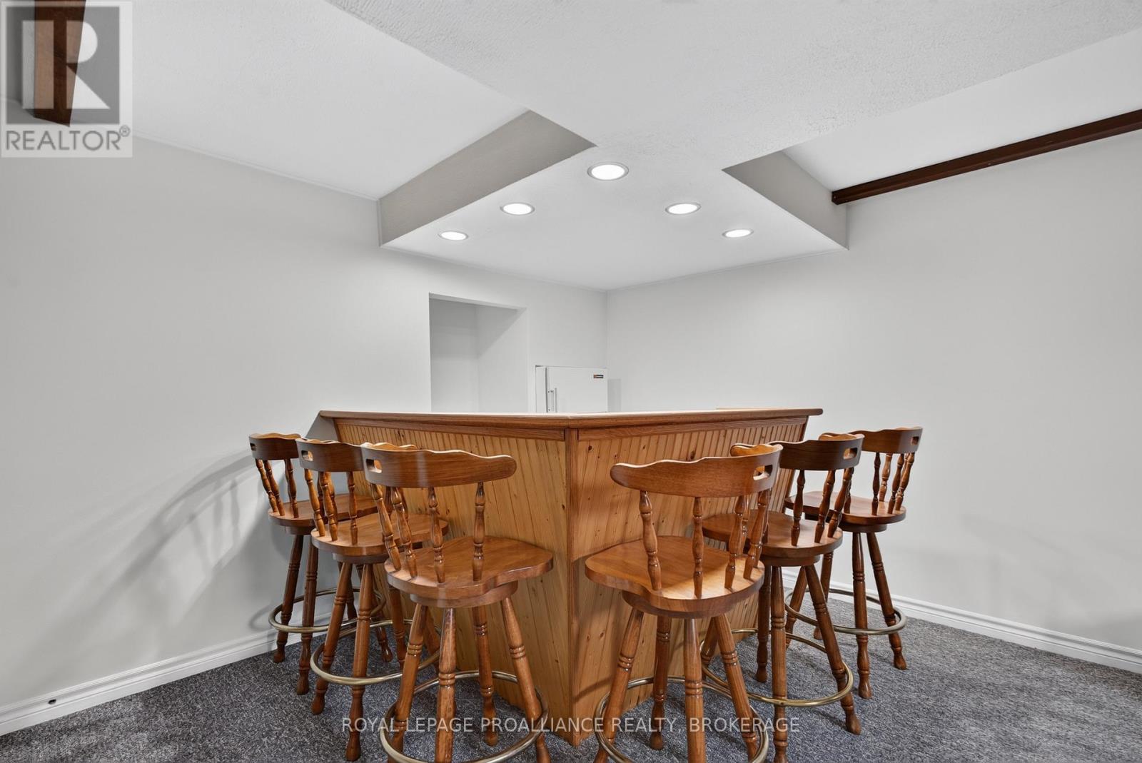 935 MCKNIGHT ROAD - 22