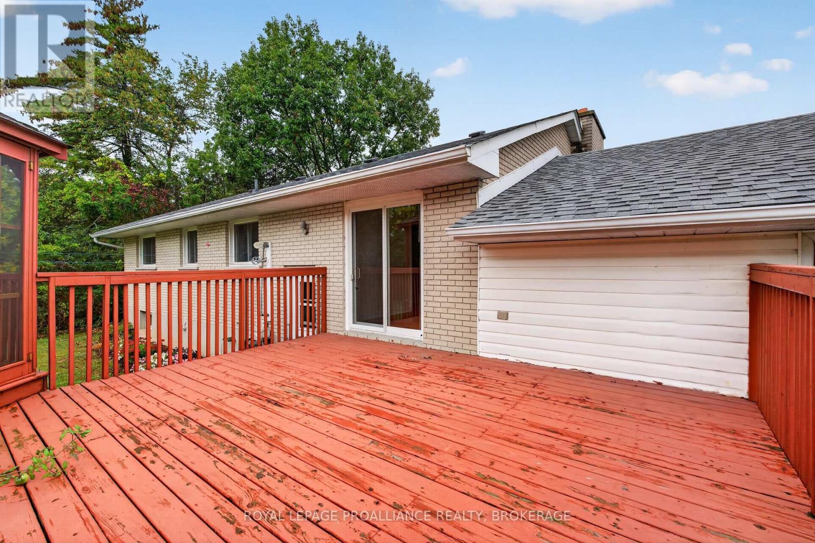 935 MCKNIGHT ROAD - 27