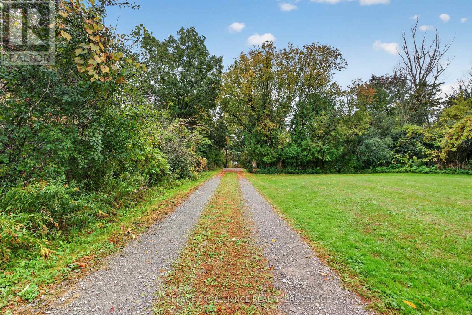935 MCKNIGHT ROAD - Image 31