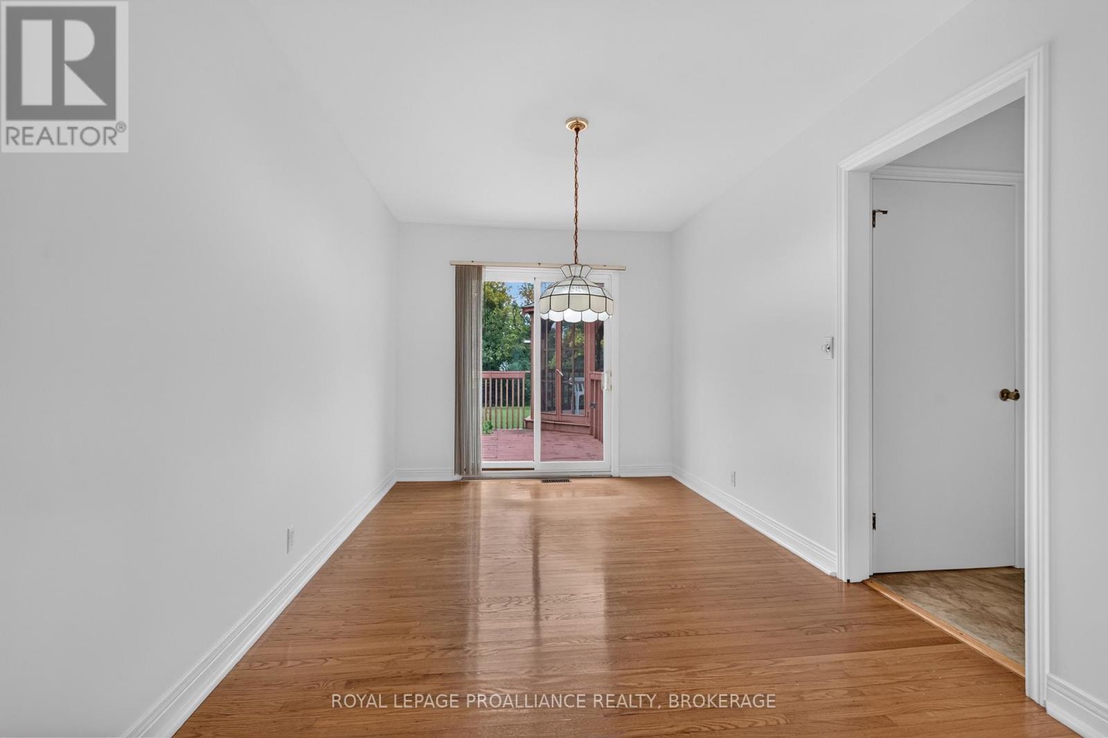 935 MCKNIGHT ROAD - Image 7