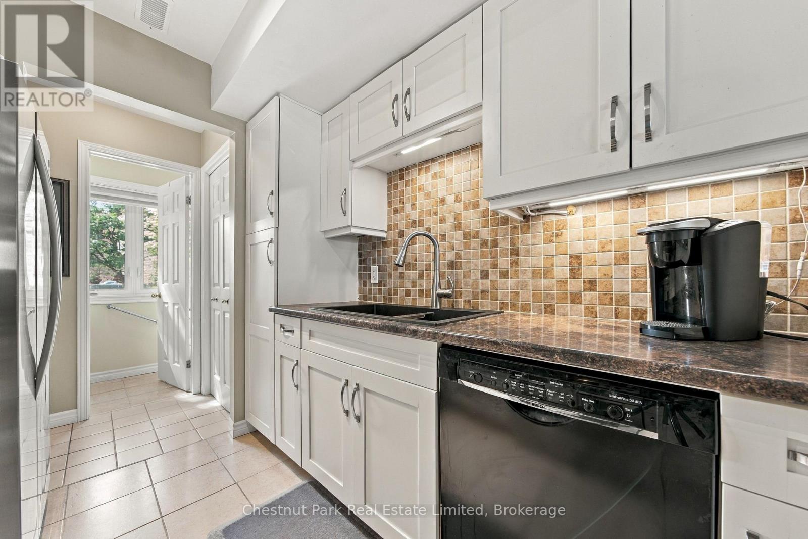 15- 1 Mortimer Street, Prince Edward County, ON photo 11