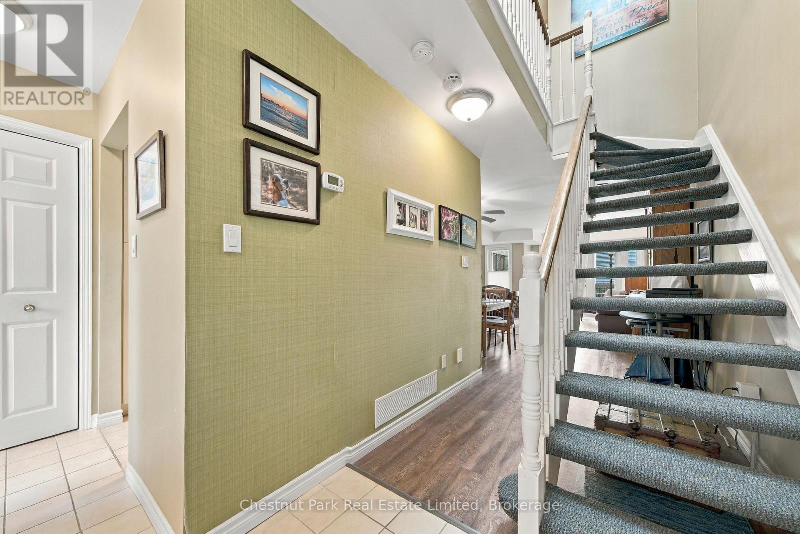 15- 1 Mortimer Street, Prince Edward County, ON photo 4