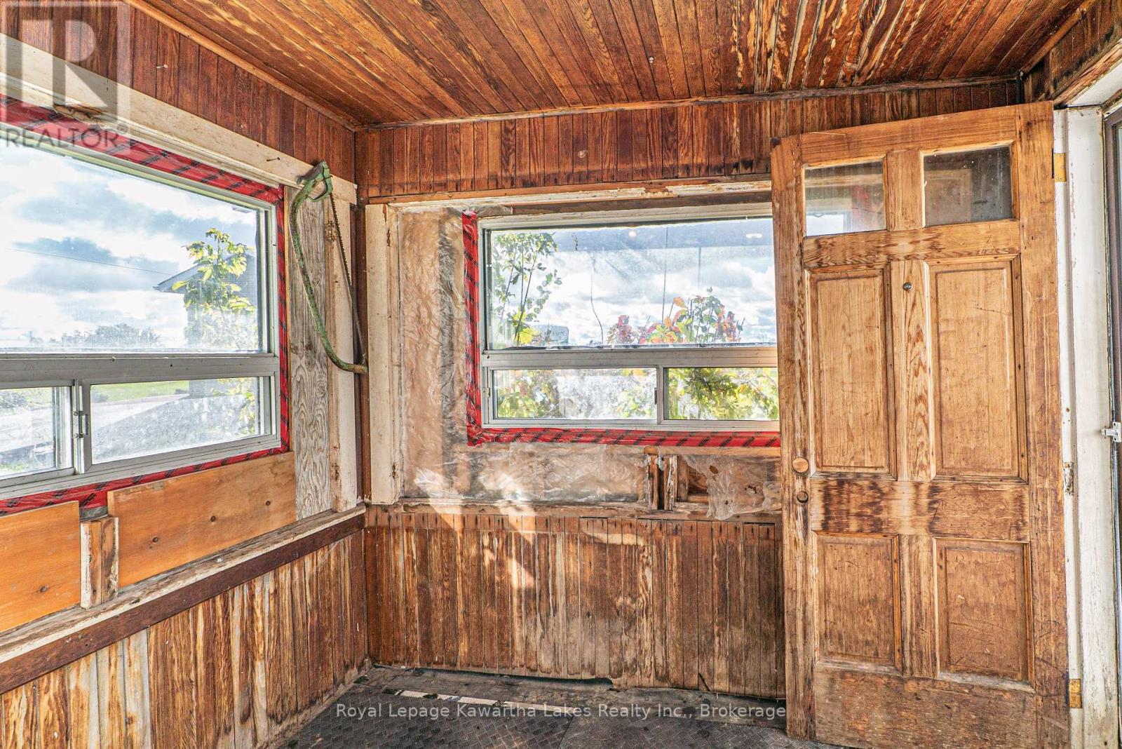 76 LONG BEACH ROAD - 21
