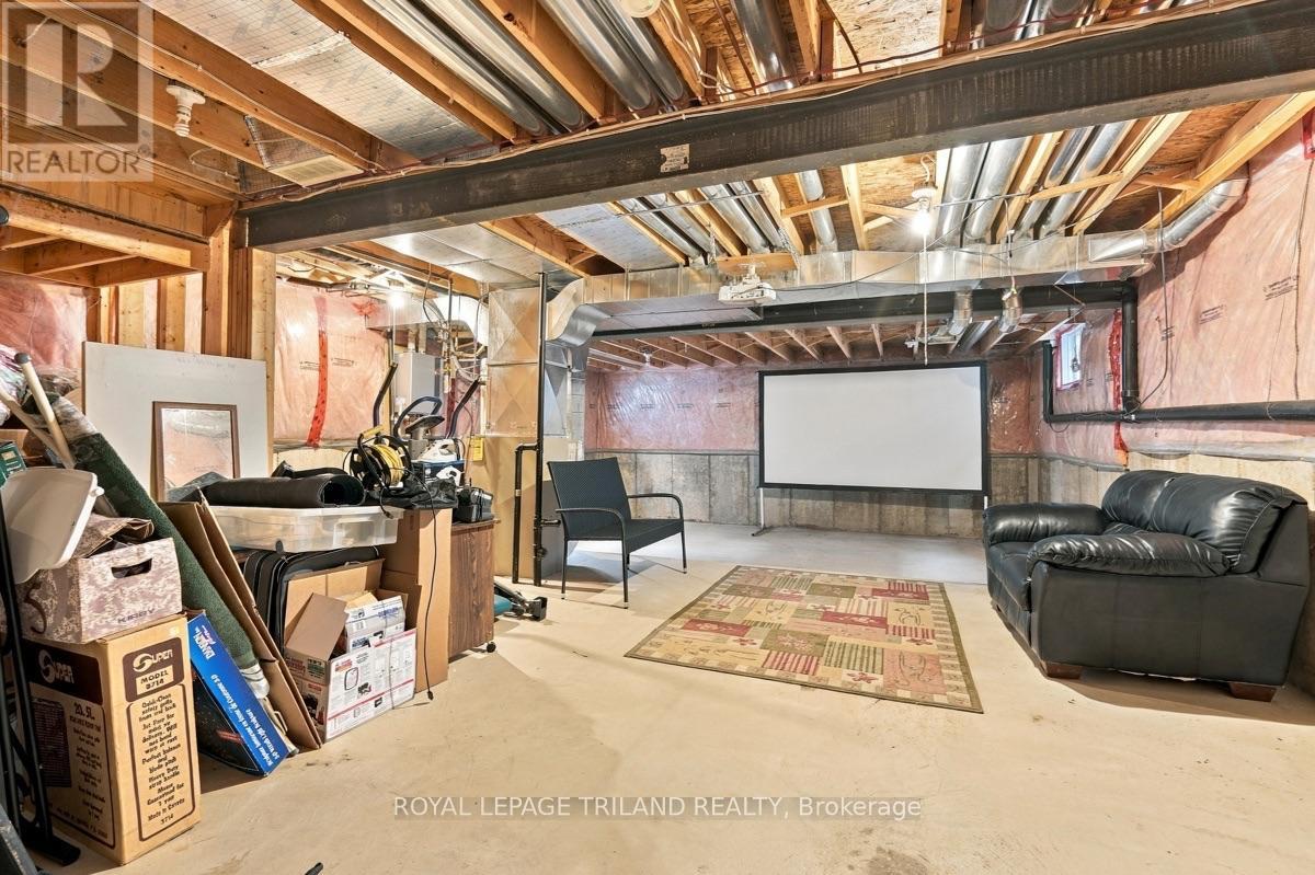 1426 MICKLEBOROUGH DRIVE - Image 27
