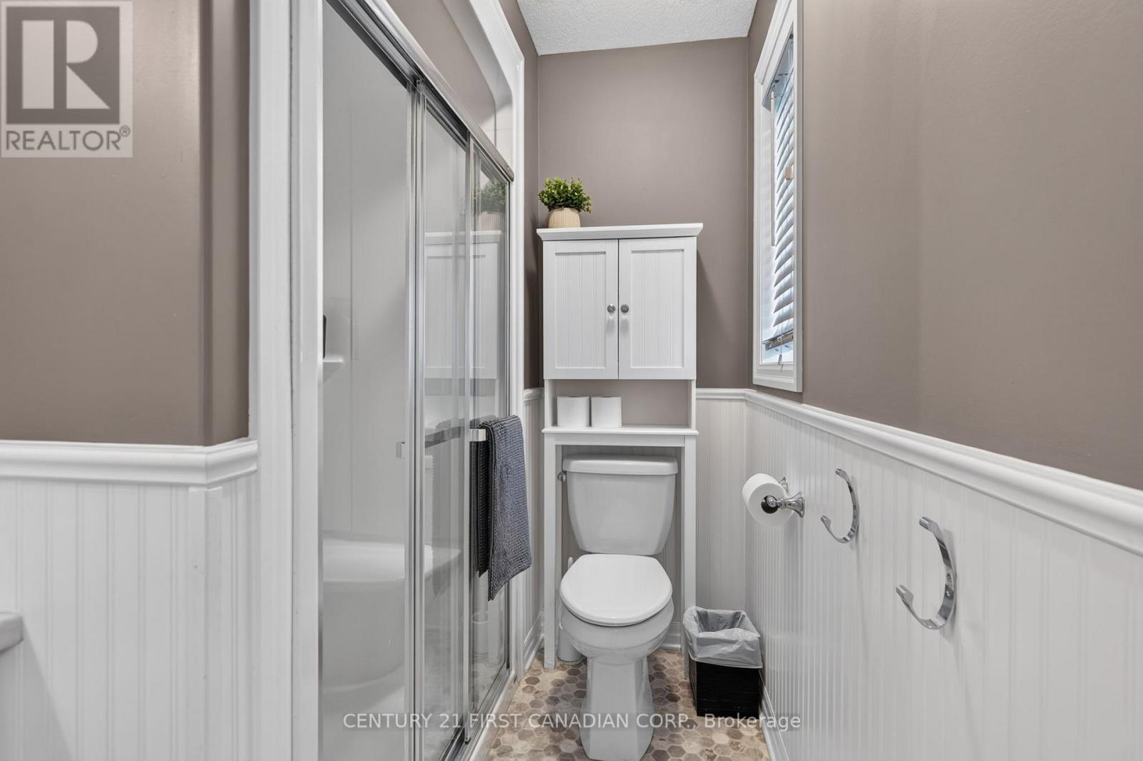 363 BEECH STREET - 27