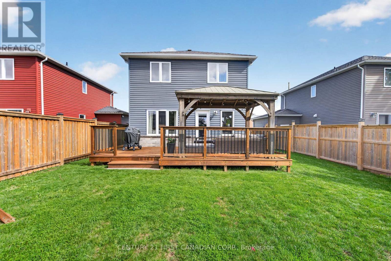363 BEECH STREET - 33