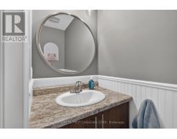 Primary Bedroom - 363 Beech Street, Lucan Biddulph, ON N0M2J0 Photo 6