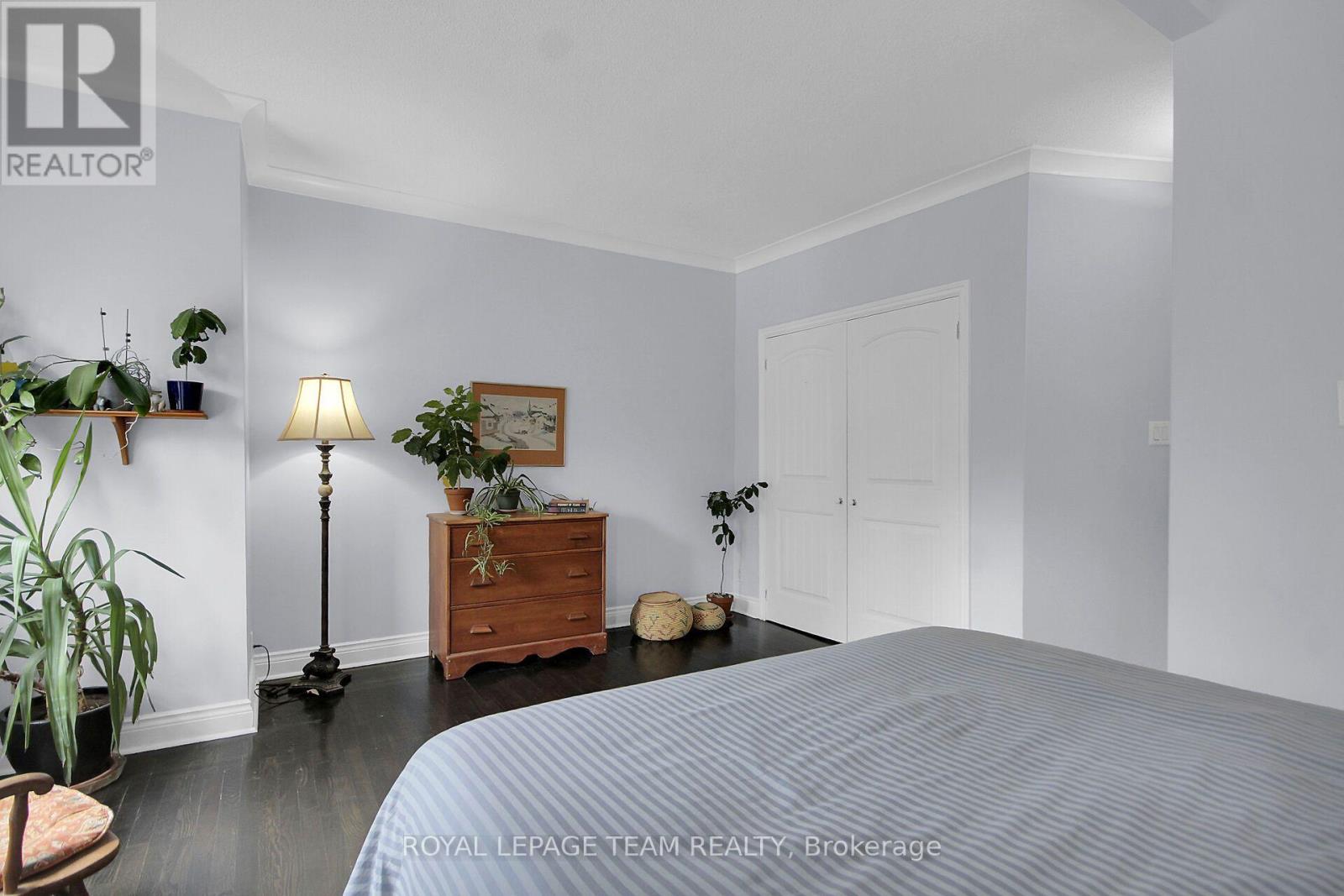 197 PRETORIA AVENUE - 21