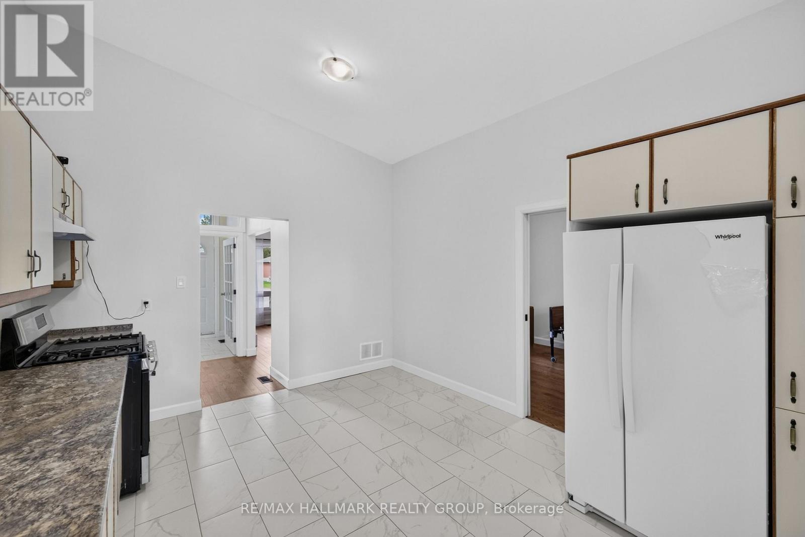 114 MEADOWLANDS DRIVE W - 19