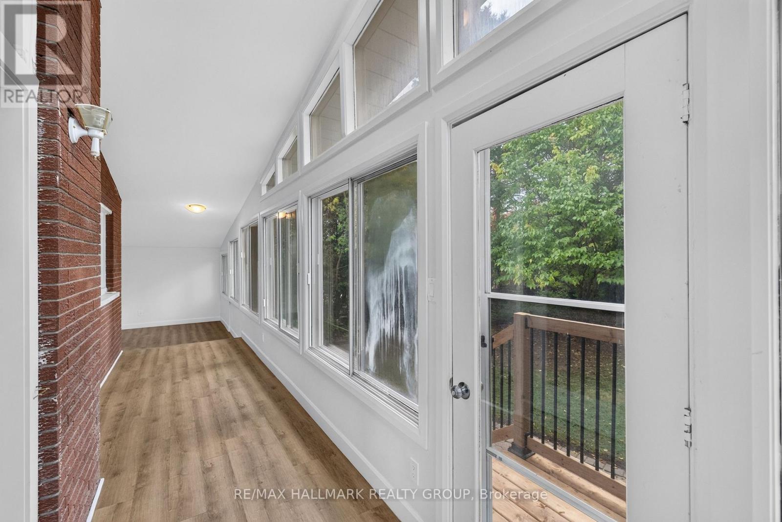114 MEADOWLANDS DRIVE W - 21