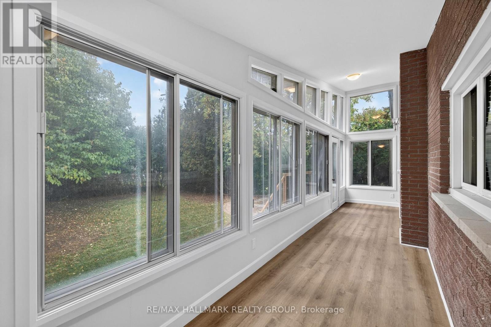 114 MEADOWLANDS DRIVE W - 22