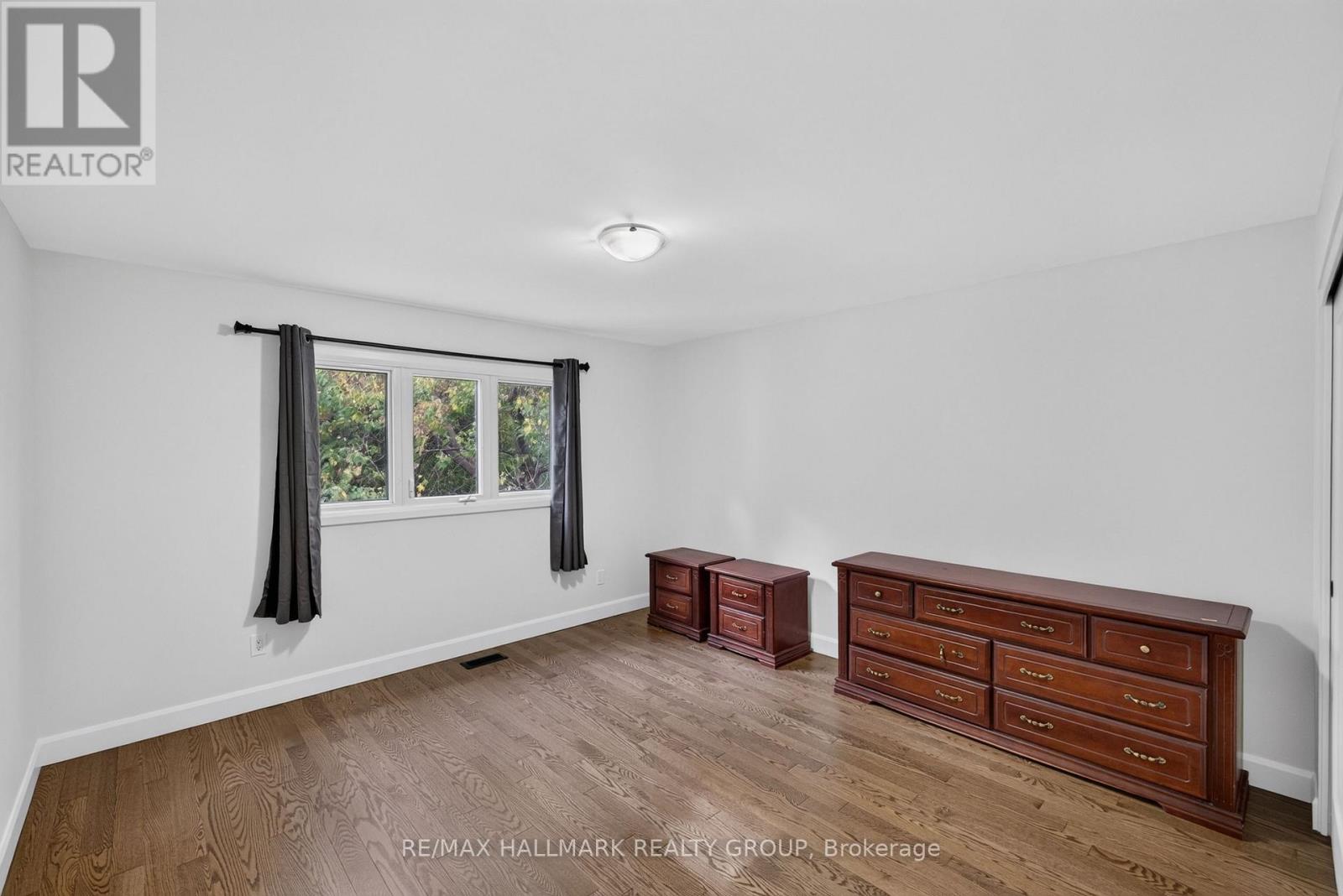 114 MEADOWLANDS DRIVE W - 26