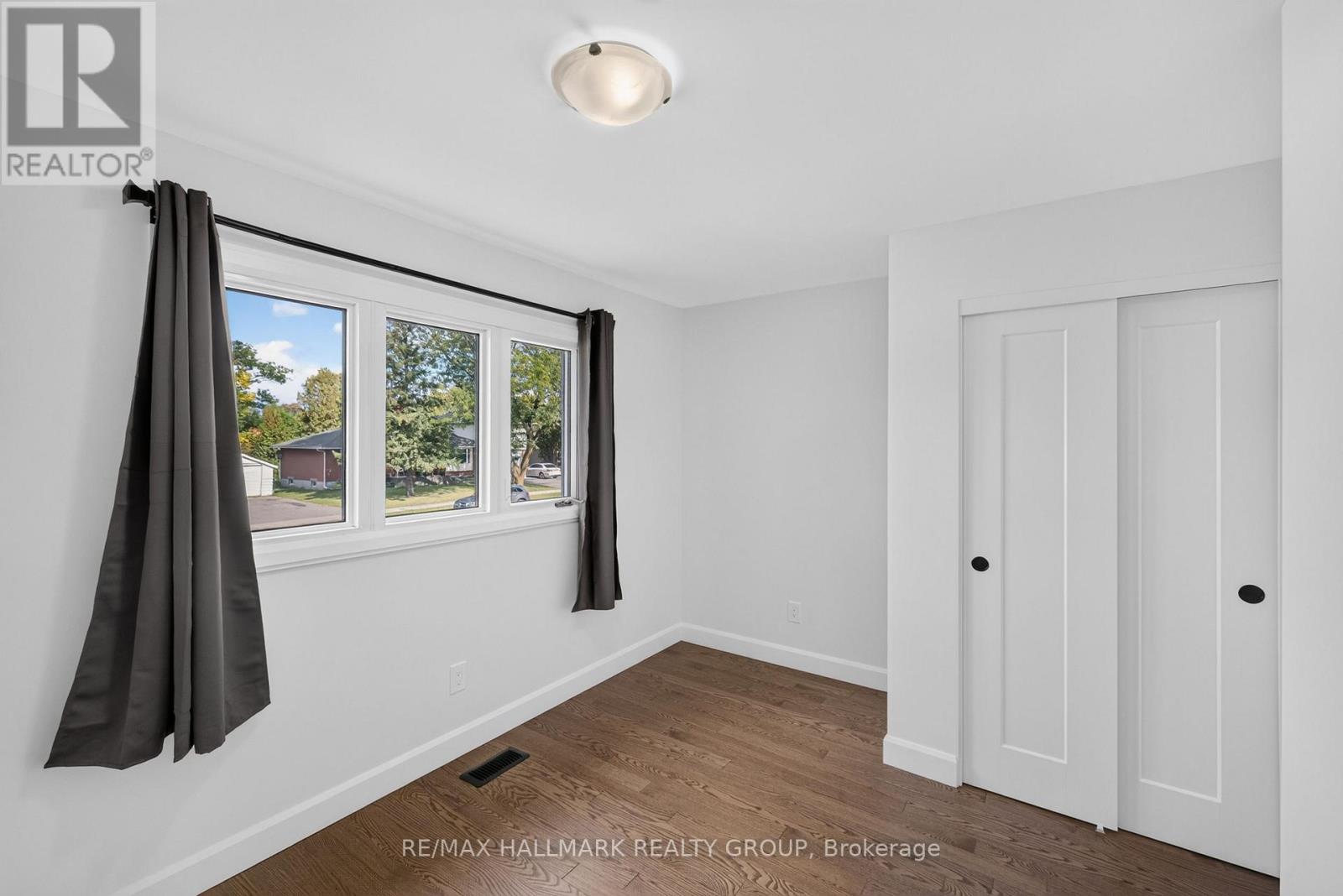 114 MEADOWLANDS DRIVE W - Image 27