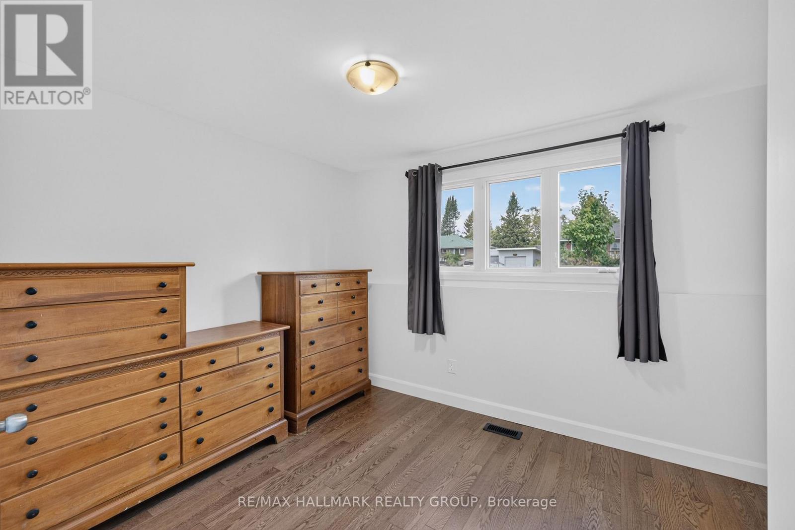 114 MEADOWLANDS DRIVE W - 31