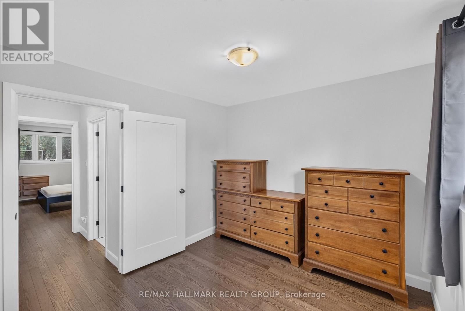 114 MEADOWLANDS DRIVE W - 32