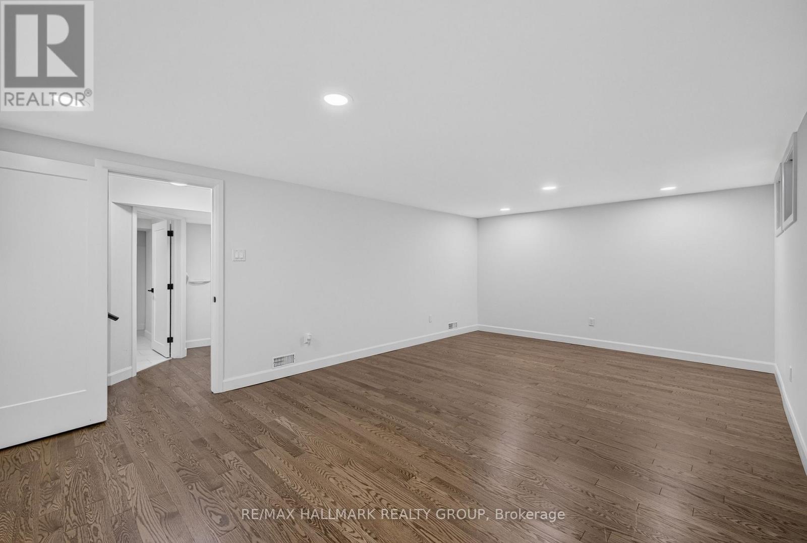 114 MEADOWLANDS DRIVE W - 38