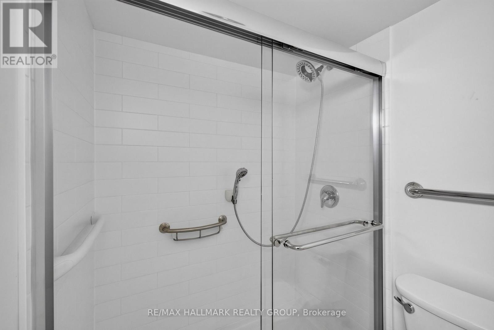 114 MEADOWLANDS DRIVE W - Image 41