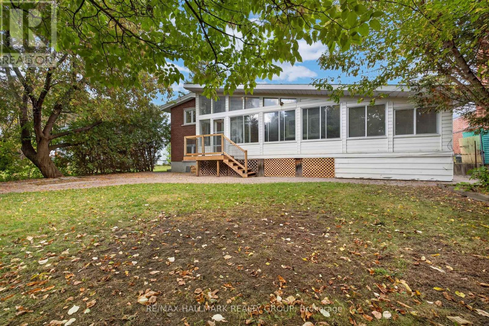 114 MEADOWLANDS DRIVE W - 49