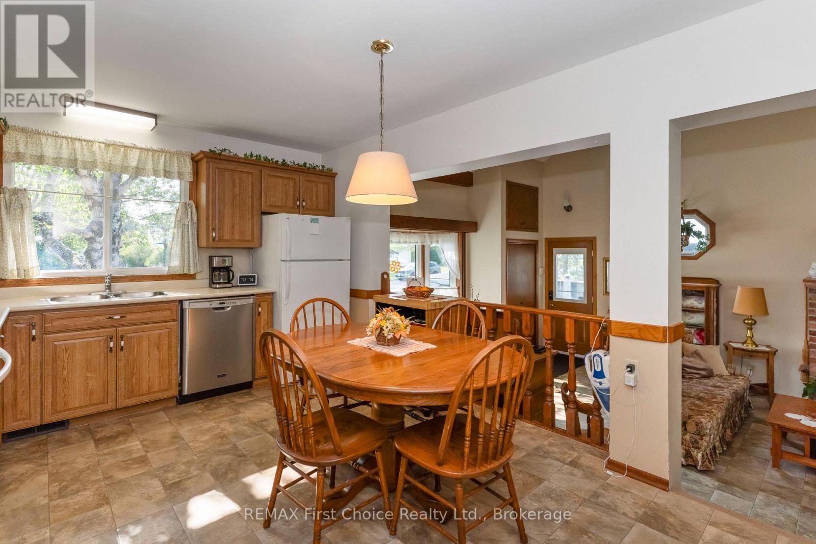 160 WHALEN STREET - 7