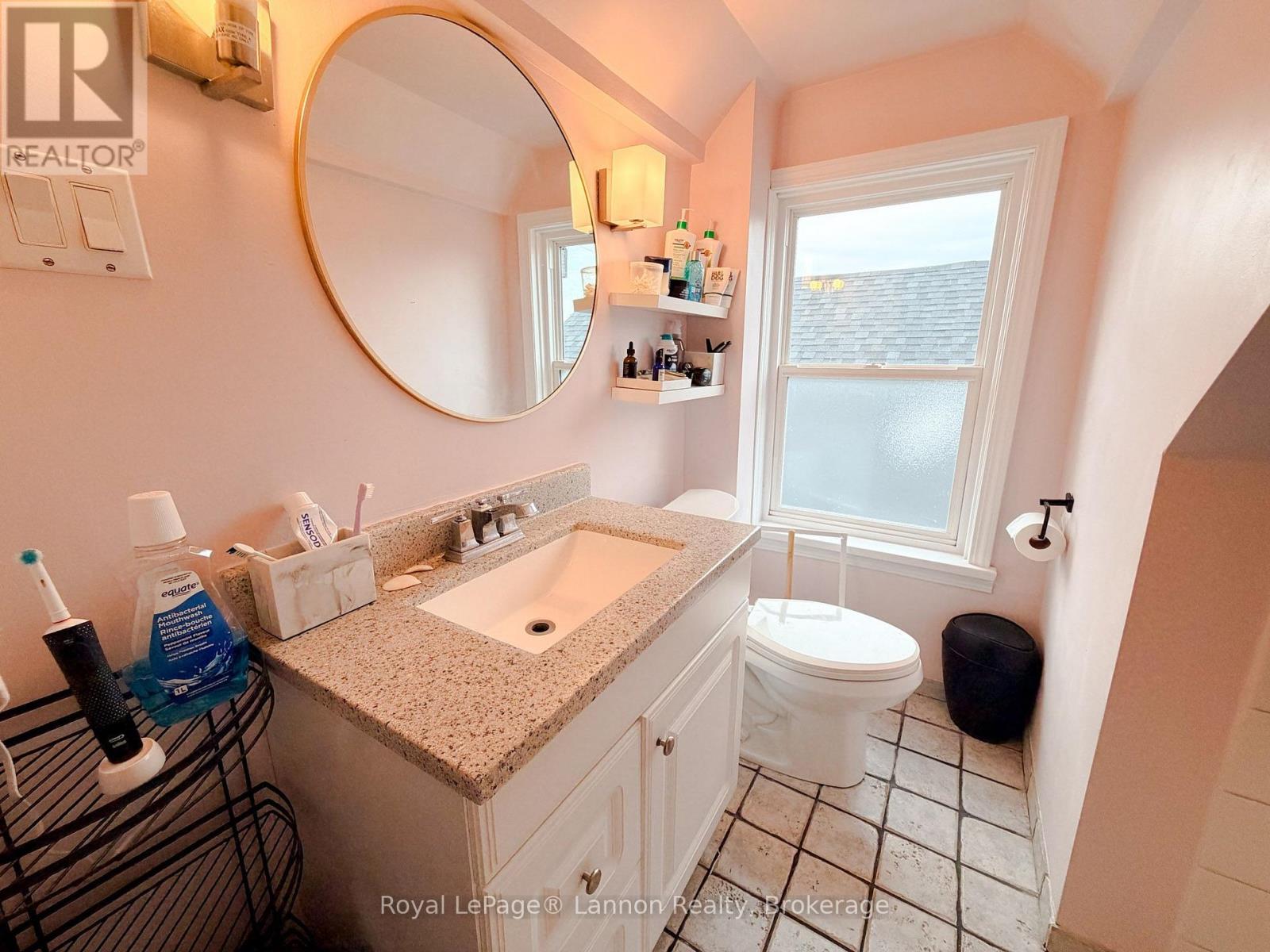 34 ANTONISEN AVENUE - 9