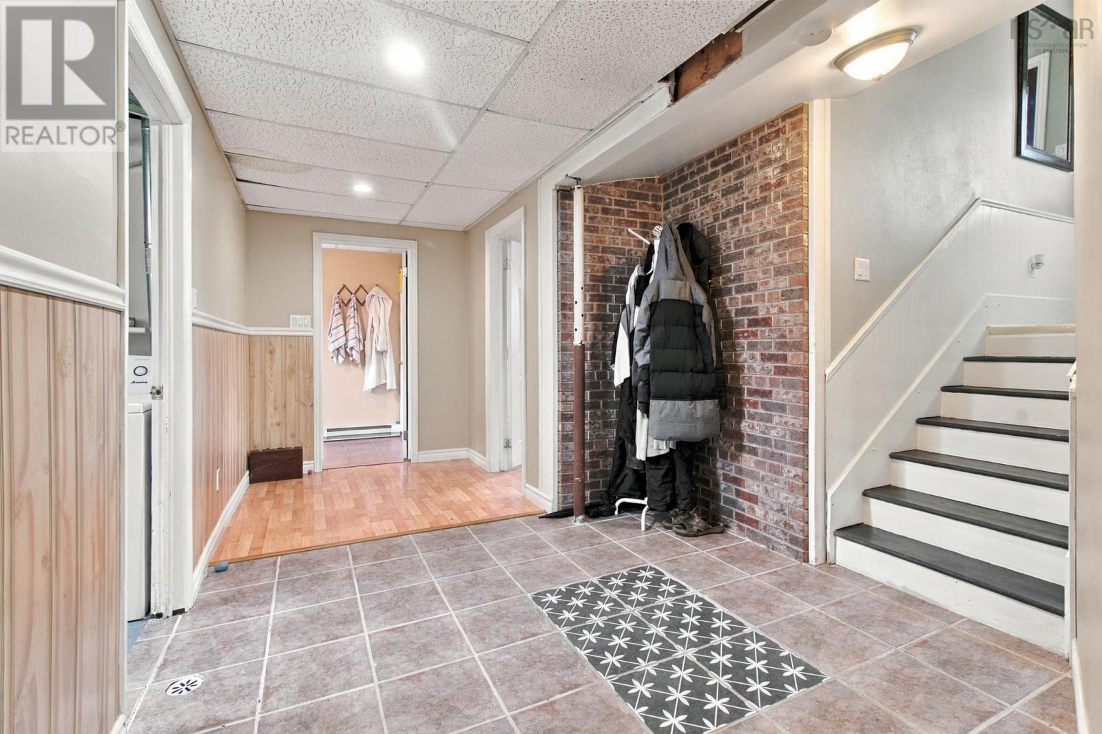 44 St Bernard Street - 18