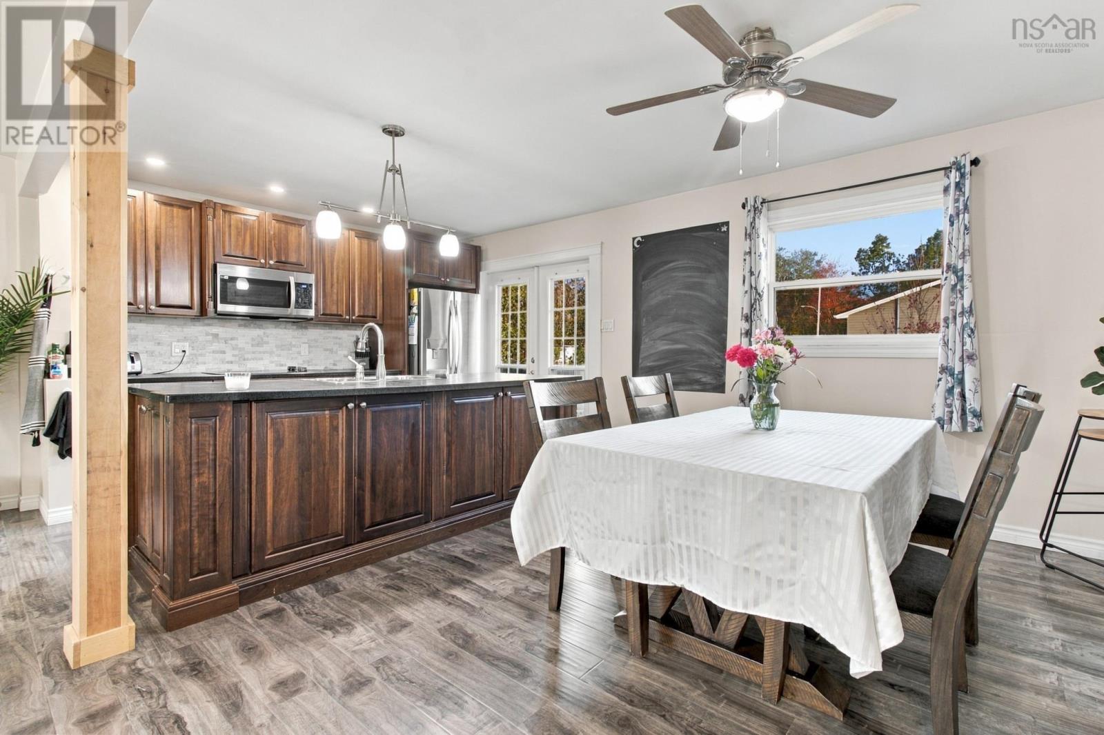 44 St Bernard Street - 5