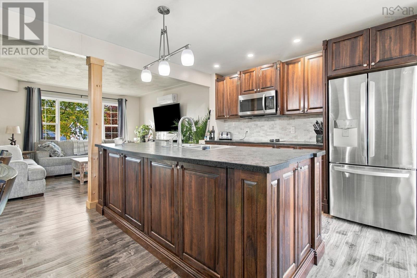 44 St Bernard Street - 7
