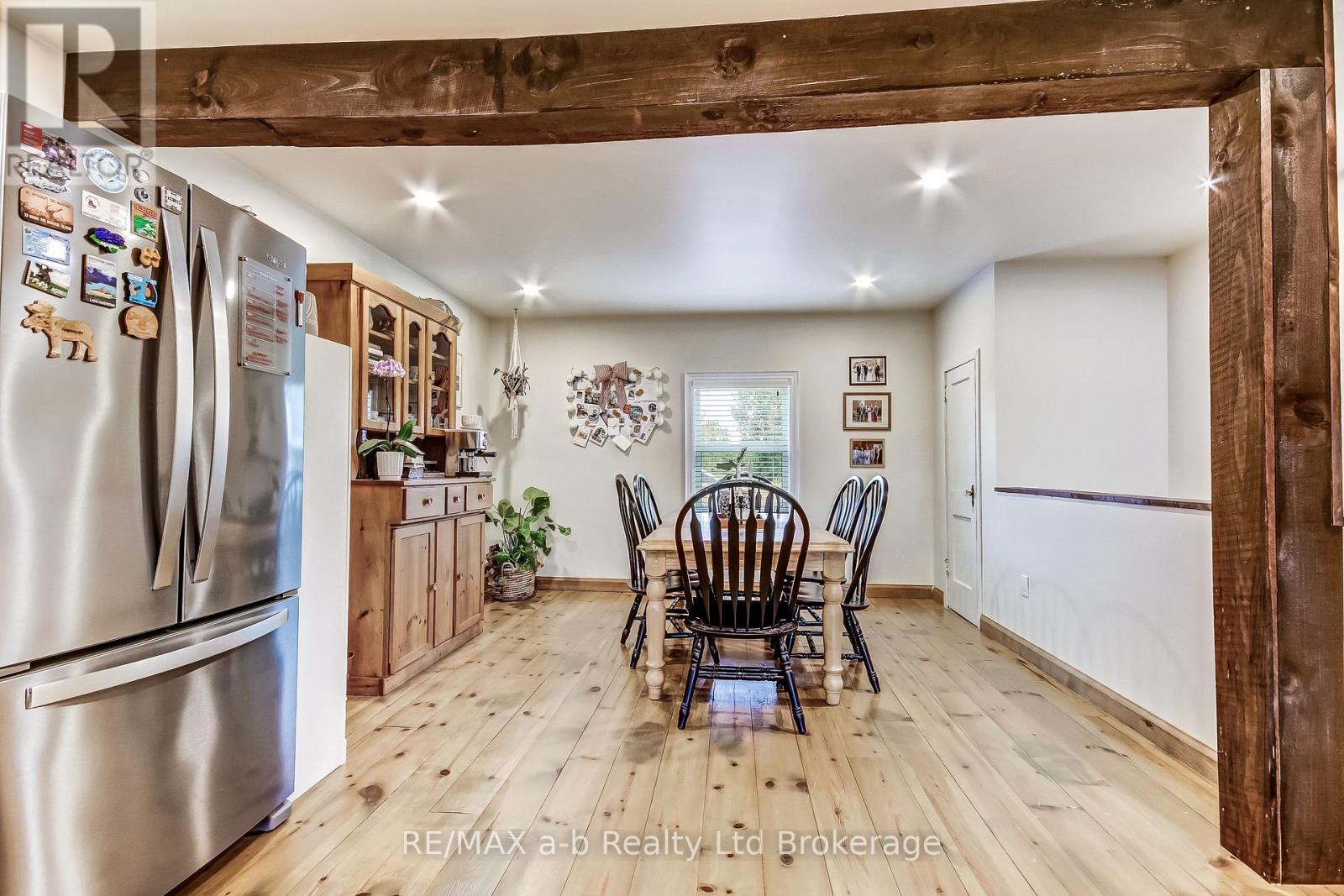 2237 PINEGROVE ROAD - 11