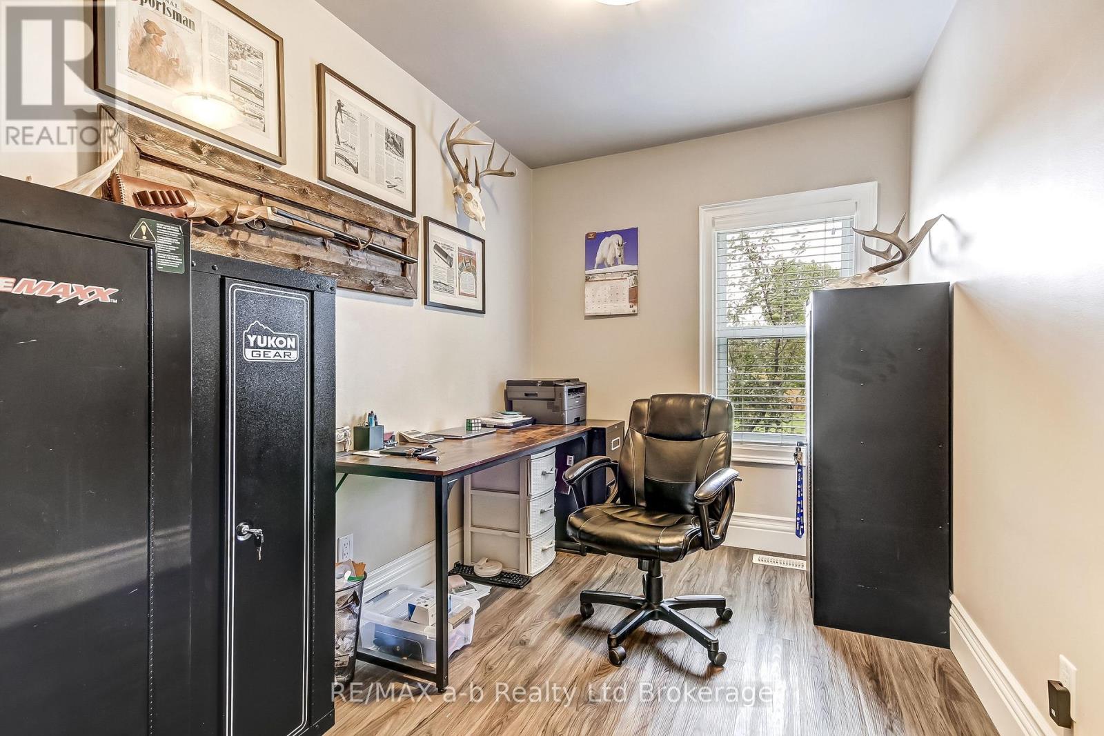 2237 PINEGROVE ROAD - 13