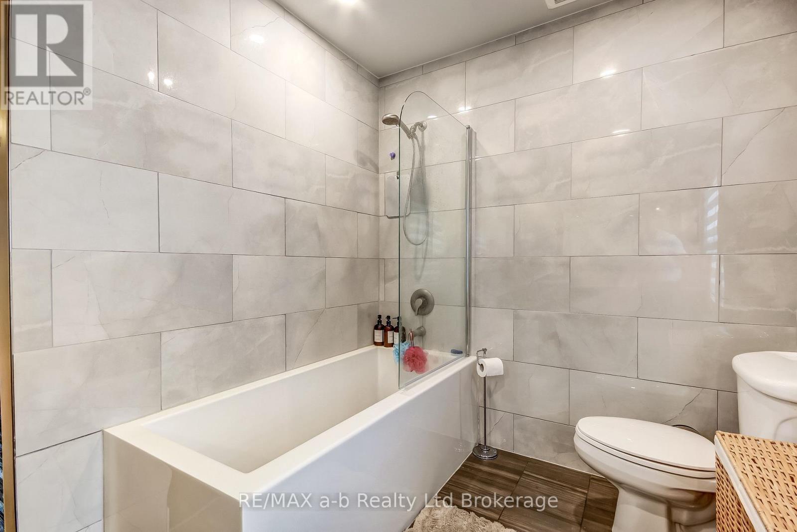 2237 PINEGROVE ROAD - 15