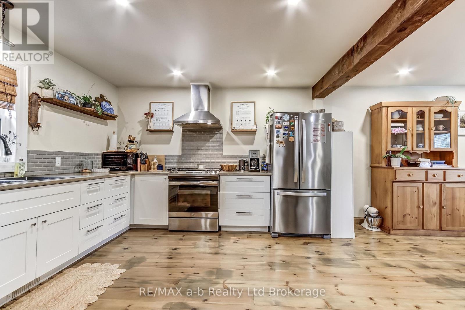 2237 PINEGROVE ROAD - Image 9