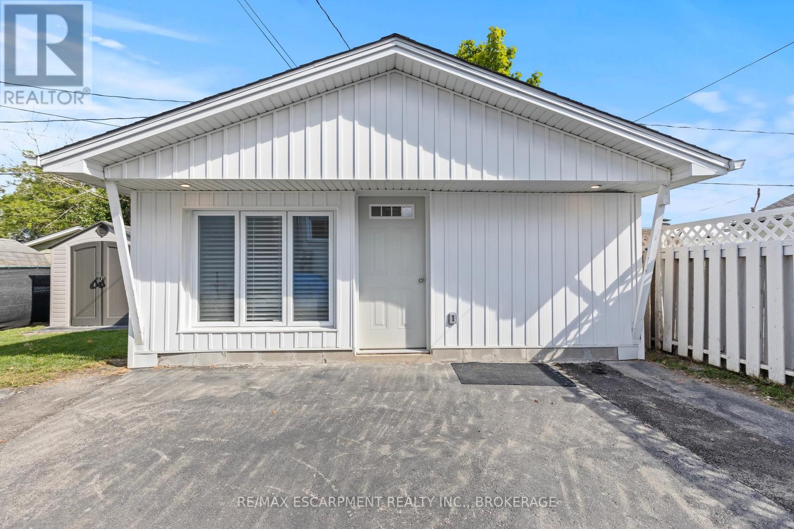 UNIT 2 - 362 GATFIELD AVENUE