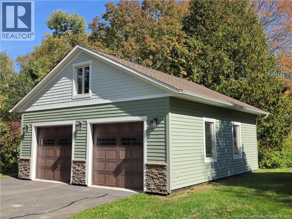 28 River Lane - Image 3