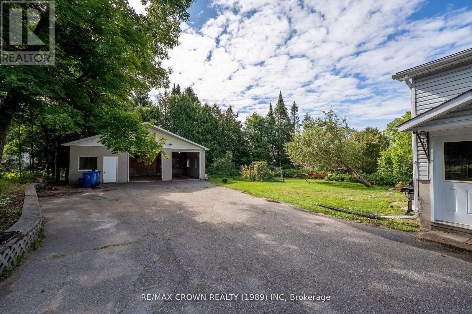 717 AIRPORT ROAD - Image 37